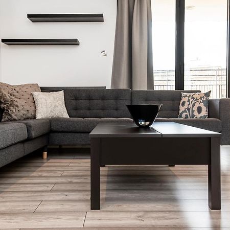 Large And Central 2 Bed Лондон Экстерьер фото