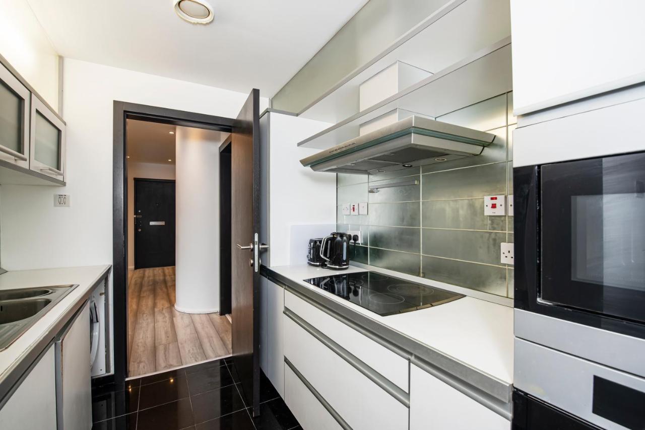 Large And Central 2 Bed Лондон Экстерьер фото